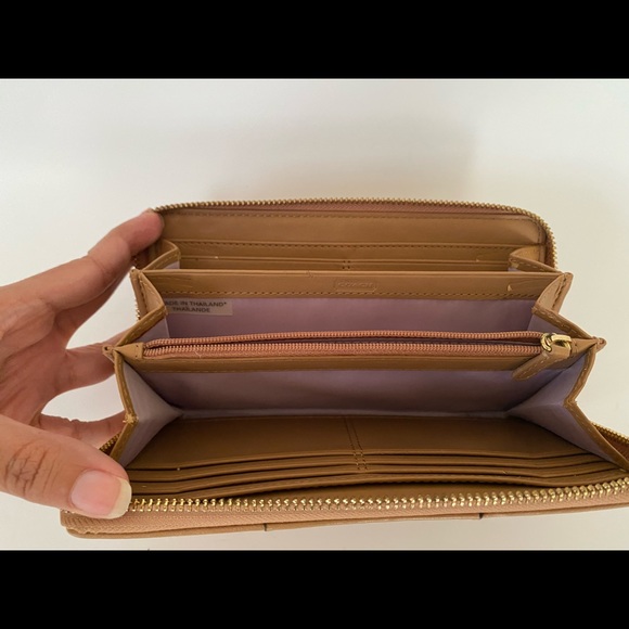 Coach Wallet - Picture 3 of 3
